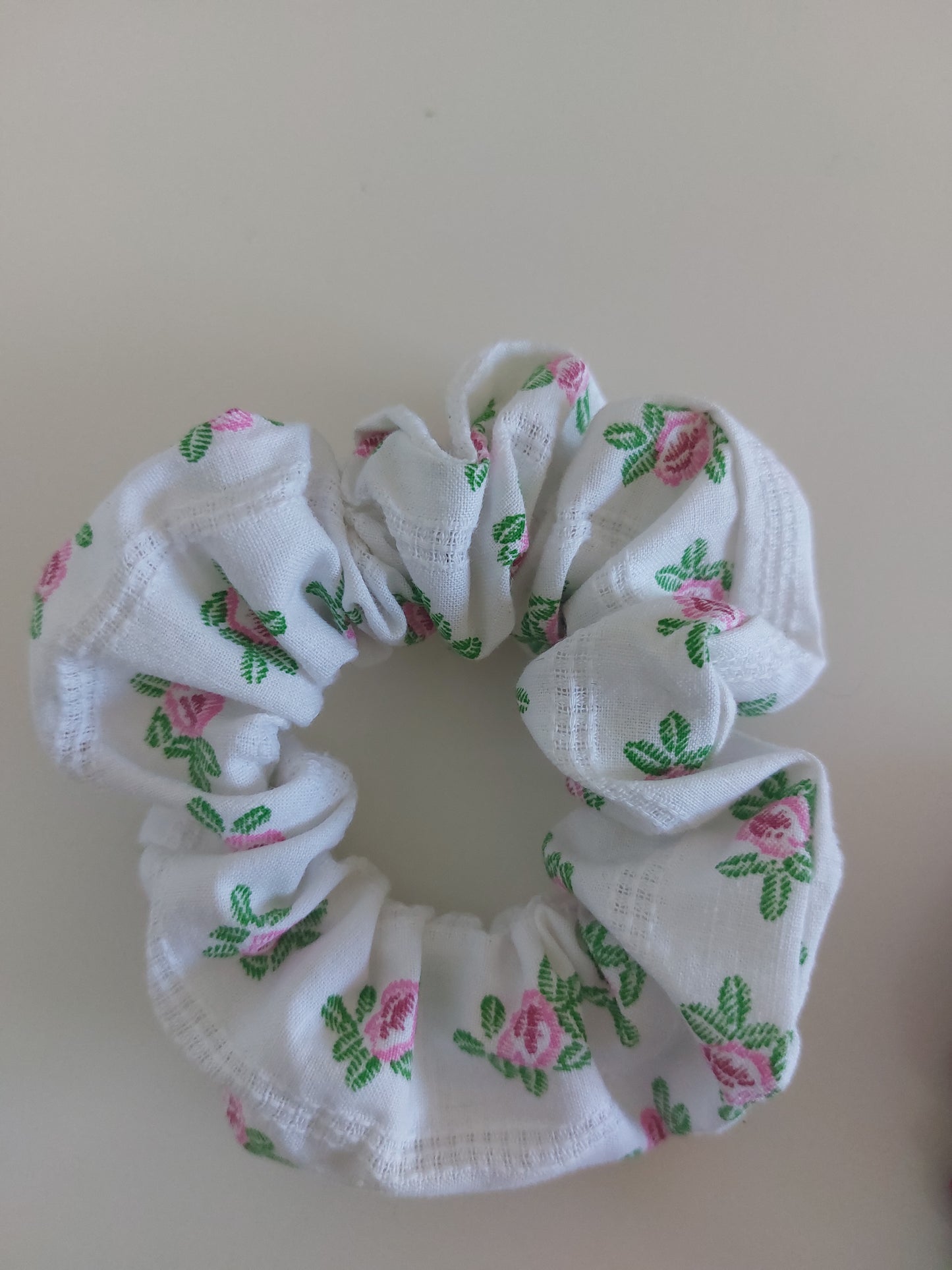 Chouchou fleuri upcyclé