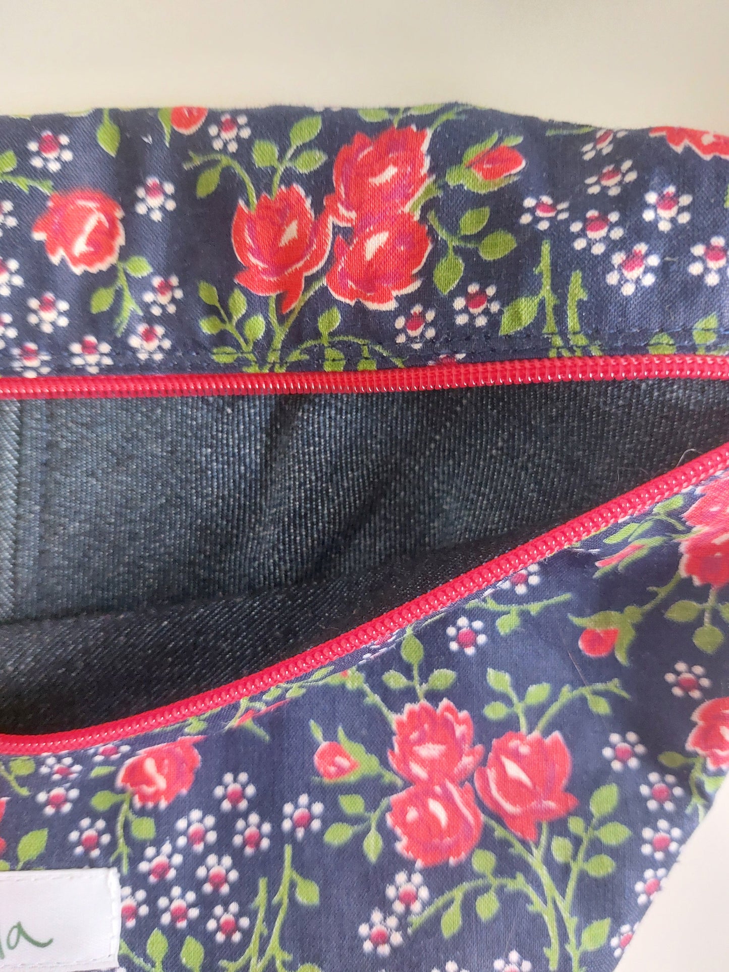 Sac banane fleuri - Bleu marine et rouge