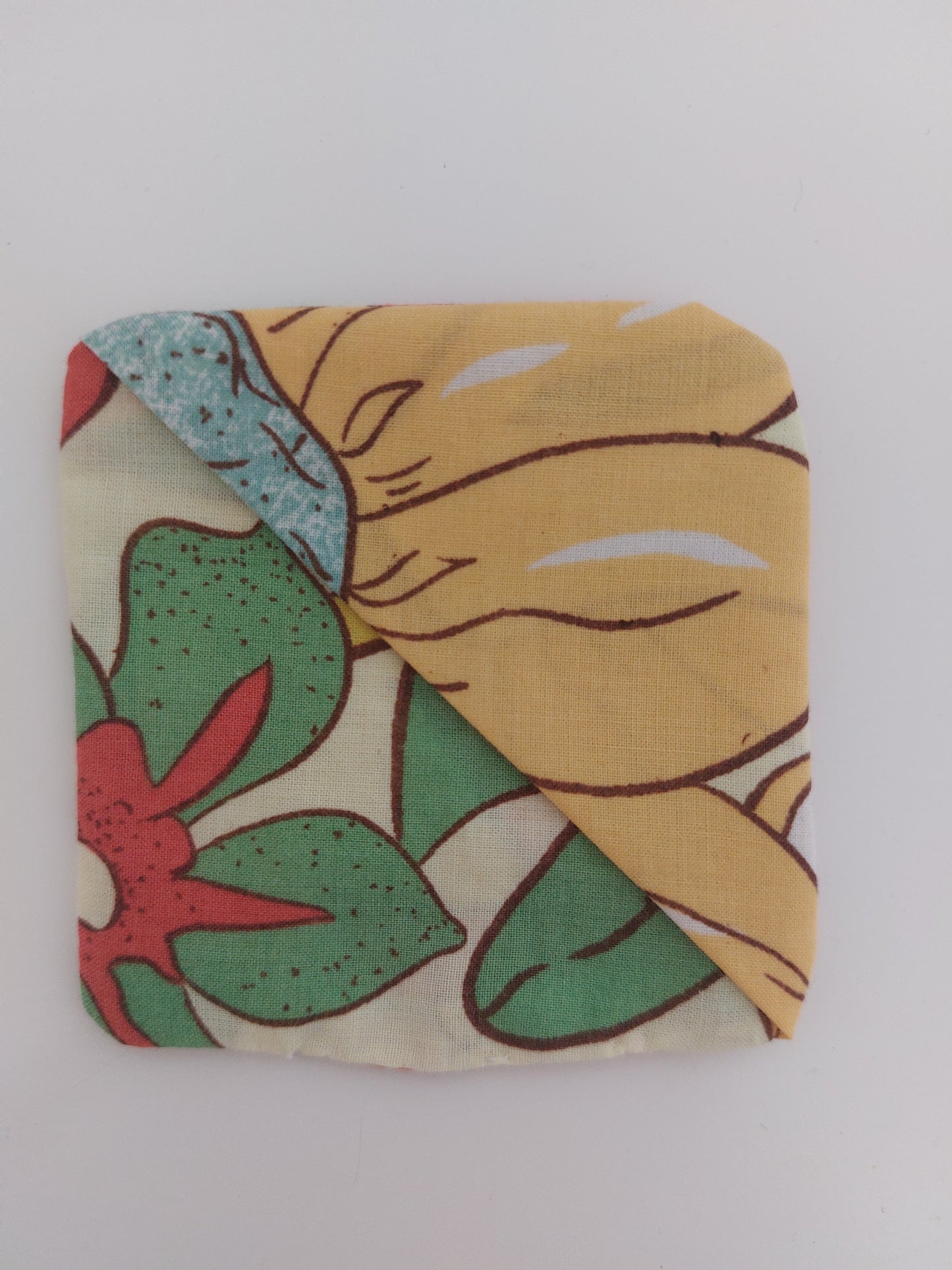 Marque-page fleuri jaune