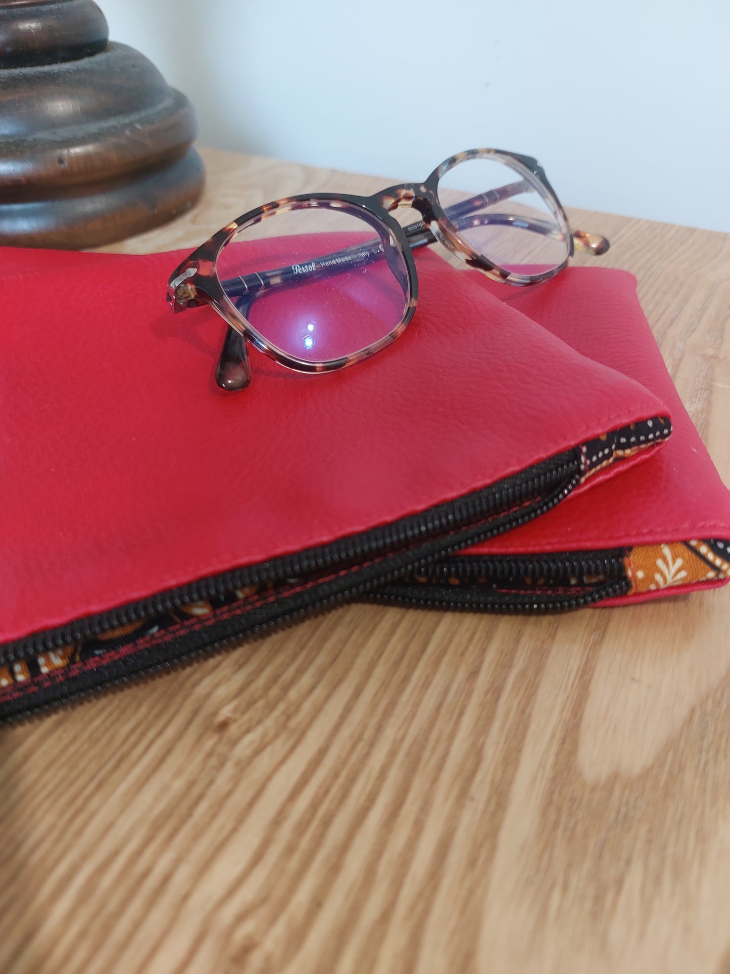 Pochette rouge similicuir