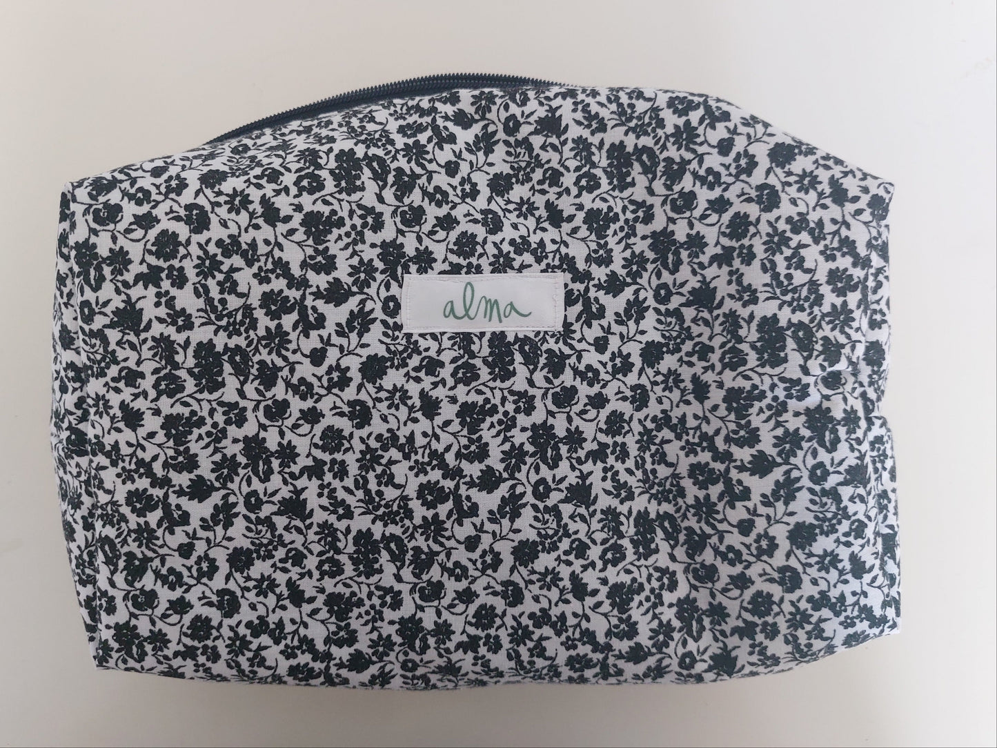 Trousse de toilette Fleurie Noir et Blanc