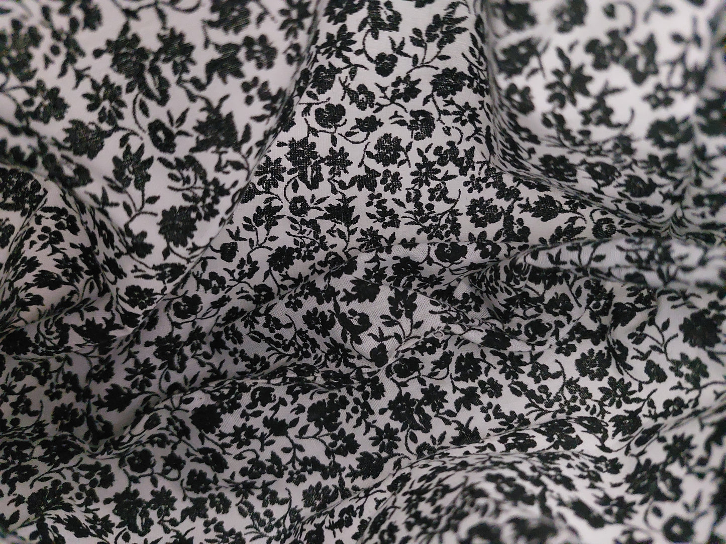 Trousse de toilette Fleurie Noir et Blanc