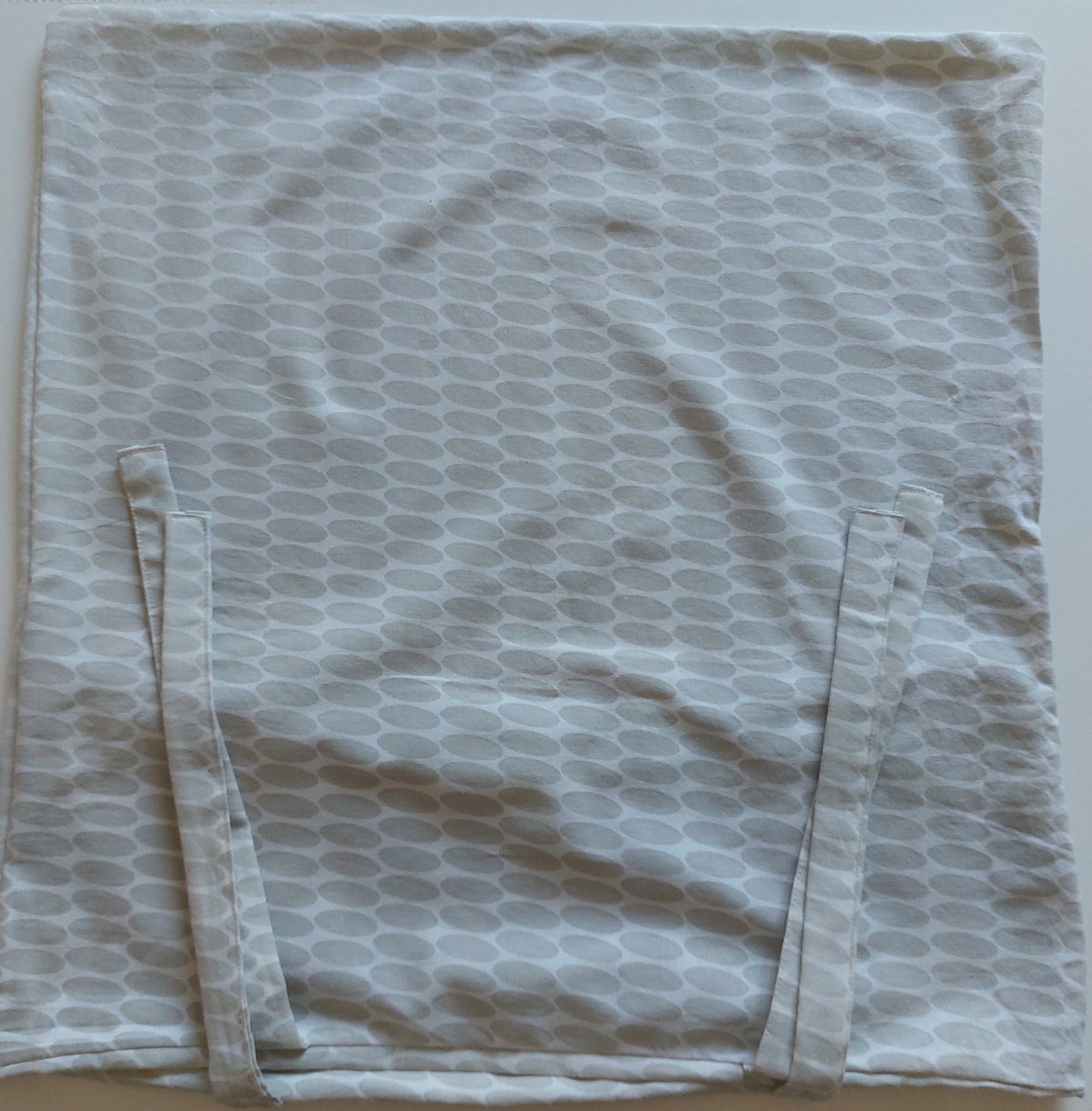 Housse de coussin à nouer
